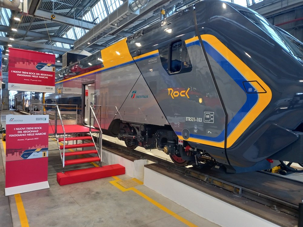 Gruppo FS, Trenitalia: un nuovo treno Rock sui binari delle Marche